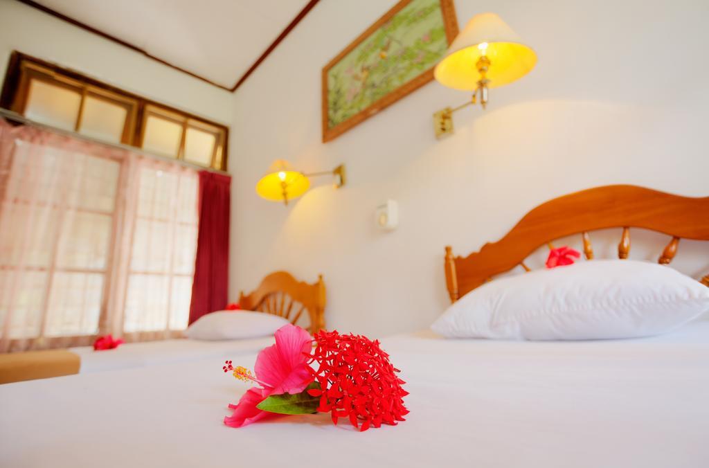 Hotel Angsoka Temukus Zimmer foto